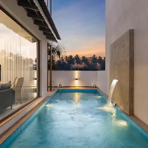Villa - L-m102 Luxurious 4bhk With Private Pool,