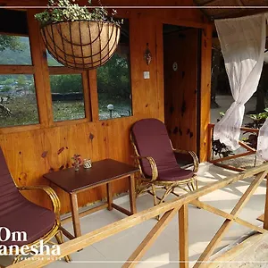 Om Ganesha Guest house *