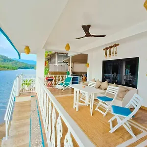 Riverside In The Midst Of A Rainforest * Magdal