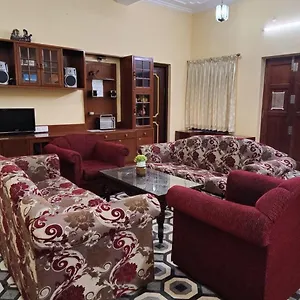 Villa 3 Bedroom Near Baga & Calangute, Free Parking & Wi-fi *