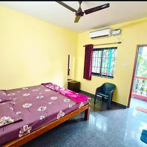 Reshmi Residency Guest house *