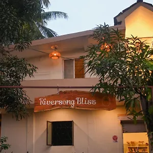 Riversong Bliss Hostel *