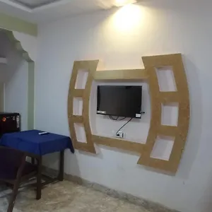 R Mansion *