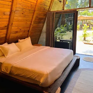 Grand Mayura Resort