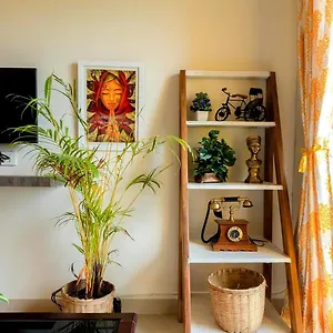 Apartment Mustard House 1bhk, By Lazy Daze