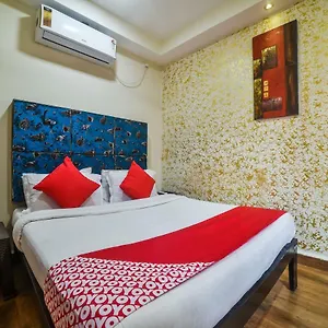 Hotel Oyo 30329 Tsk The Golden Nest Deluxe