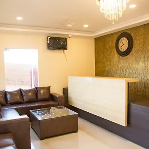 Arabian Sands Resort 3*