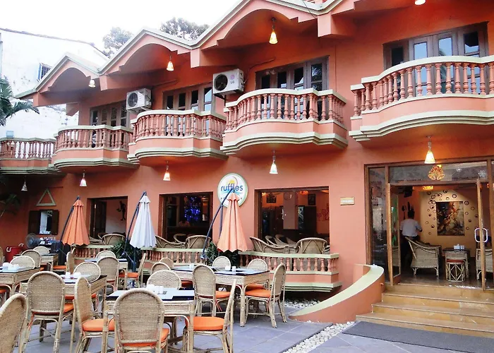 Ruffles Beach Resort Candolim képek