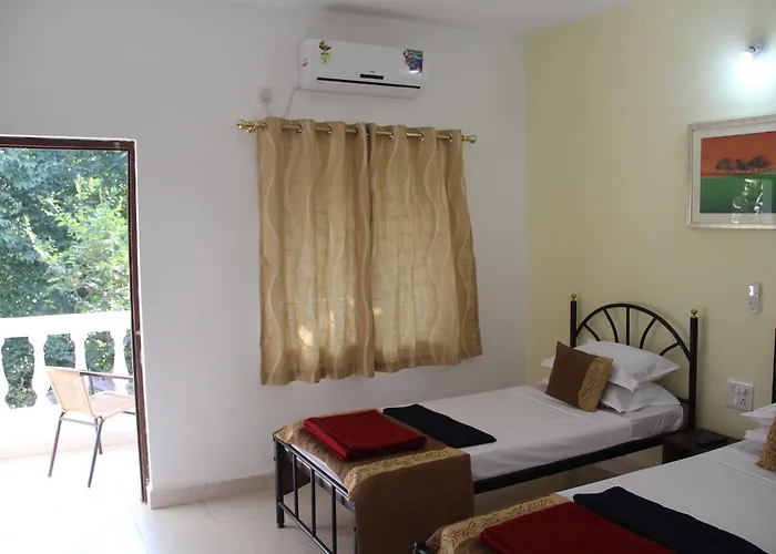 Flowers Guest House Saligao photo