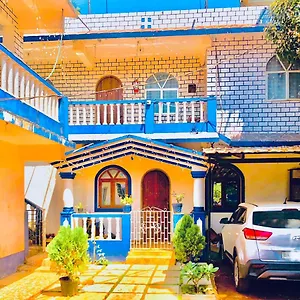 Blue Waves Guest house *
