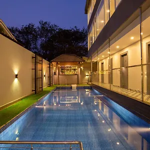 Hotel The Porto By Lagom Vagator Goa Near Ozran 3*