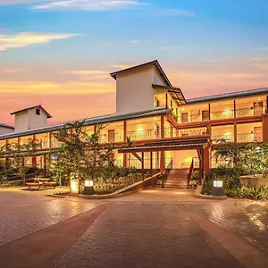 Club Mahindra 4*