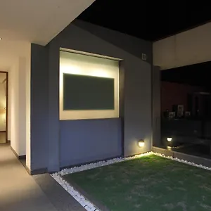 Villa Calem Grove