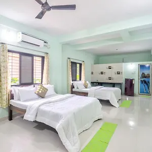Golden De Village In Candolim Goa *