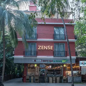 兹恩斯度假村 酒店 坎多林