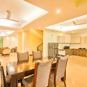 Luxury 3bhk With Private Swimming Pool Near Candolim Villa