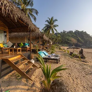 Luxury tent Bamboo Yoga Retreat Canacona