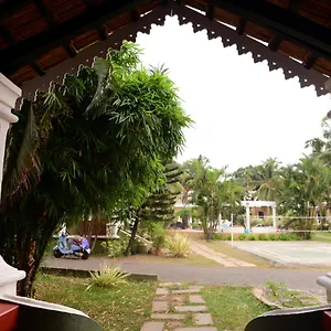 White Square Nirvana, Parra Курортный комплекс 3*