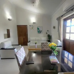 Apartment 2bhk With Kitchen, Swimming Pool And 2 Mins Walk To Beach