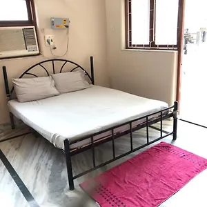 Ocean Paradise Laxmi Homestay *