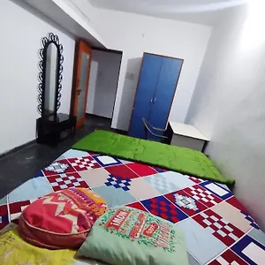 Guest house Mantrastays