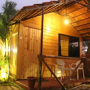 Resort Clifftop Cottages Calangute