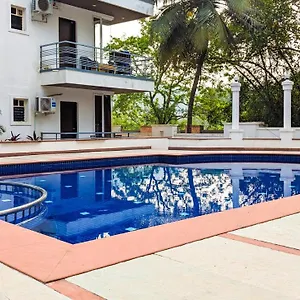 Poolside Paradise 1bhk Luxury In Siolim. Apartment