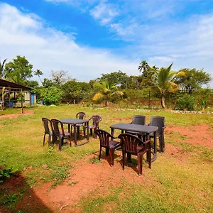 Hotel Fabexpress Peacock Calangute