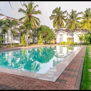 Riviera Sublime Homes Апартаменты *