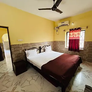 Js Apartment Calangute