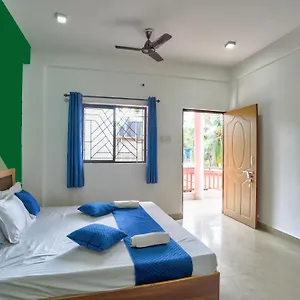 Hotel Beach Bunch House Goa Calangute