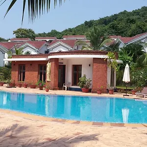 Hillview Apartman *