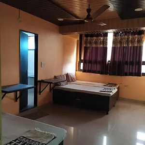 Sunny's Homestay, Goa Apartment