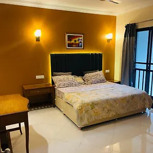 Riviera Palms 1 Luxury 1 Bhk With Swimmimg Pool View- Arpora - Near Baga * Old Goa