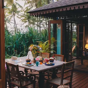 Alpstuga Fiesta - Beachfront Getaway