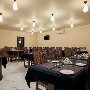Oyo 6988 Sincro Hotel 2*