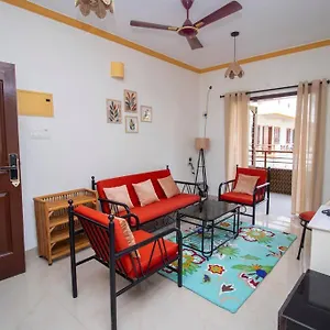 Cozy Retreat Near Beach! Apartment