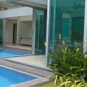Luxeliving Bungalow Calangute