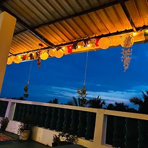 Homestay Havaana Stays, *