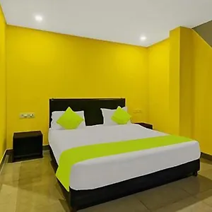 Hotel Fabhotel 29 House *