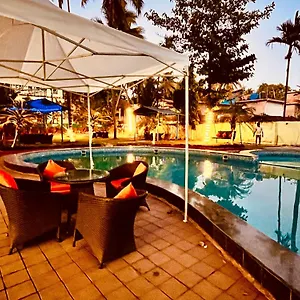 Summer Resort, Goa - #near Baga #swimming Pool #garden #bar #lift #premium #property Of The Year #70565-84665 Szálloda 4*