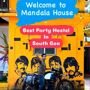 Mandala House - Party Hostel