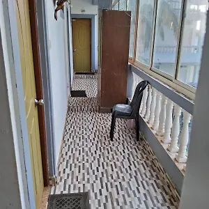Guest house Louis House *