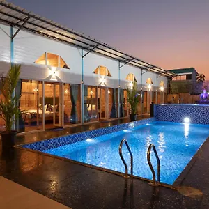 Bay View Resort *