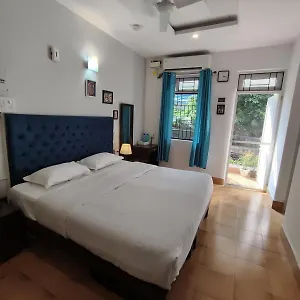 Beachside 302 - Goa Apartment *