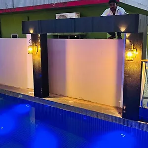 Divine Beach Cottages On Arambol Beach