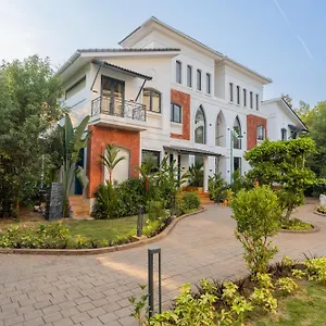 Elivaas Laguna Aurelia Luxe 4 Bhk Near Popular Beaches With Pool & Garden *