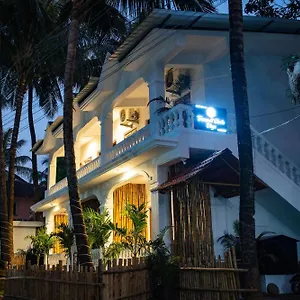 Tranquill With Hottub Homestay *