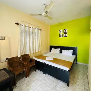 Guest house E And E Calangute