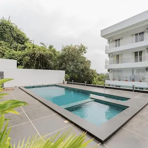 Lavish With Swimming Pool Near Candolim *
